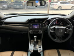 Honda Civic 1.8 E ปี 2021 full