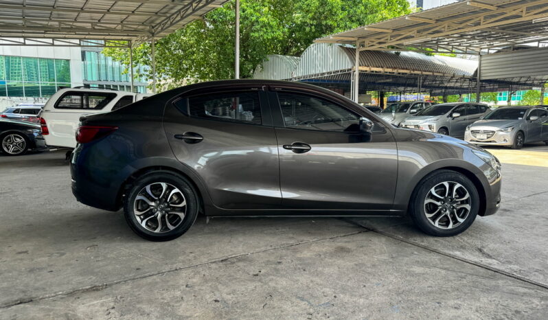 Mazda 2 SkyAtiv 1.5 AT ปี 2017 full