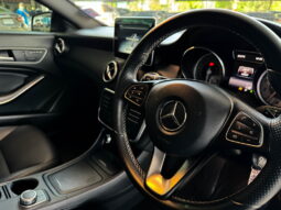 Mercedes Benz CLA 180 Coupe 1.6w 117 สีดำ 2016 full