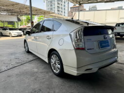 Toyota Prius Hybrid 1.8 ปี 2012 full