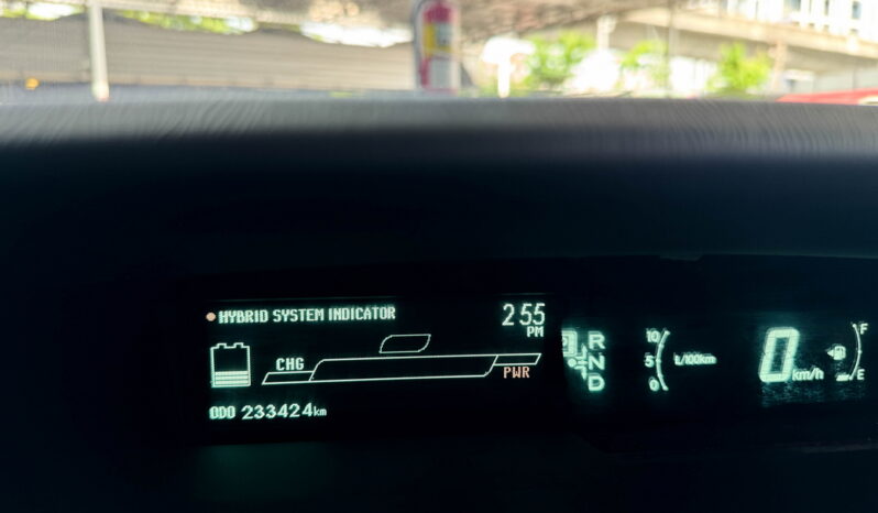 Toyota Prius Hybrid 1.8 ปี 2012 full