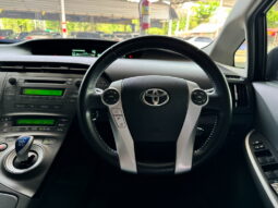 Toyota Prius Hybrid 1.8 ปี 2012 full